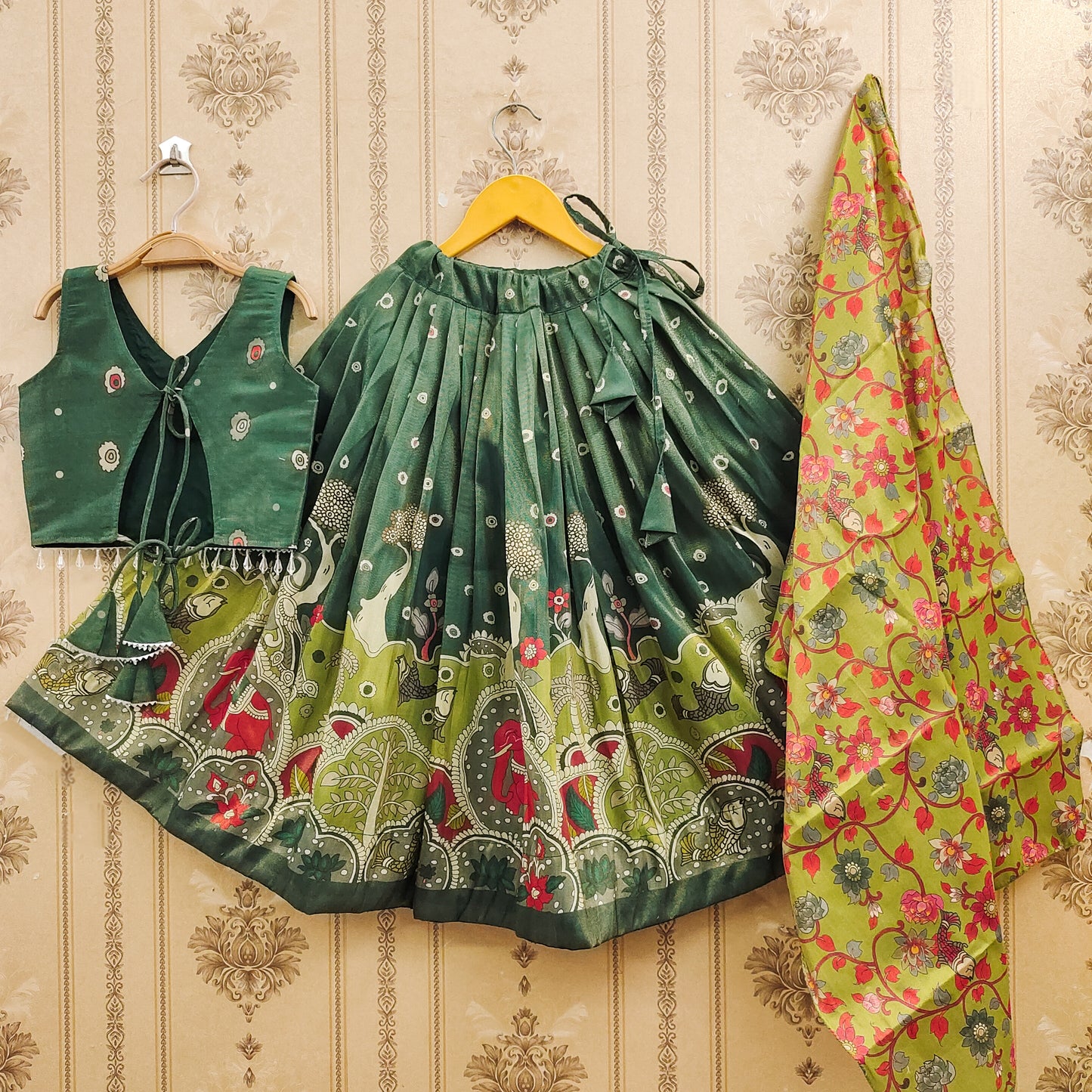 Trendy Kalamkari Kids Choli Set