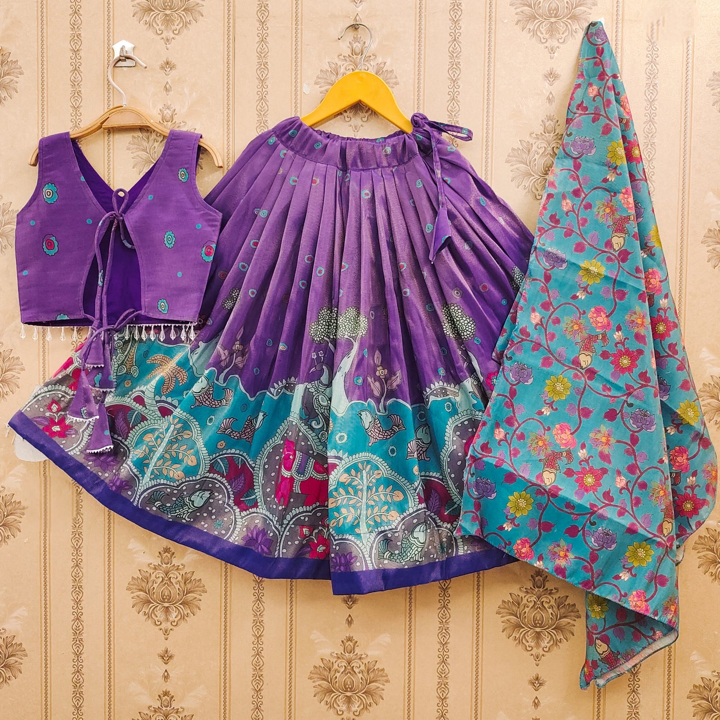 Trendy Kalamkari Kids Choli Set
