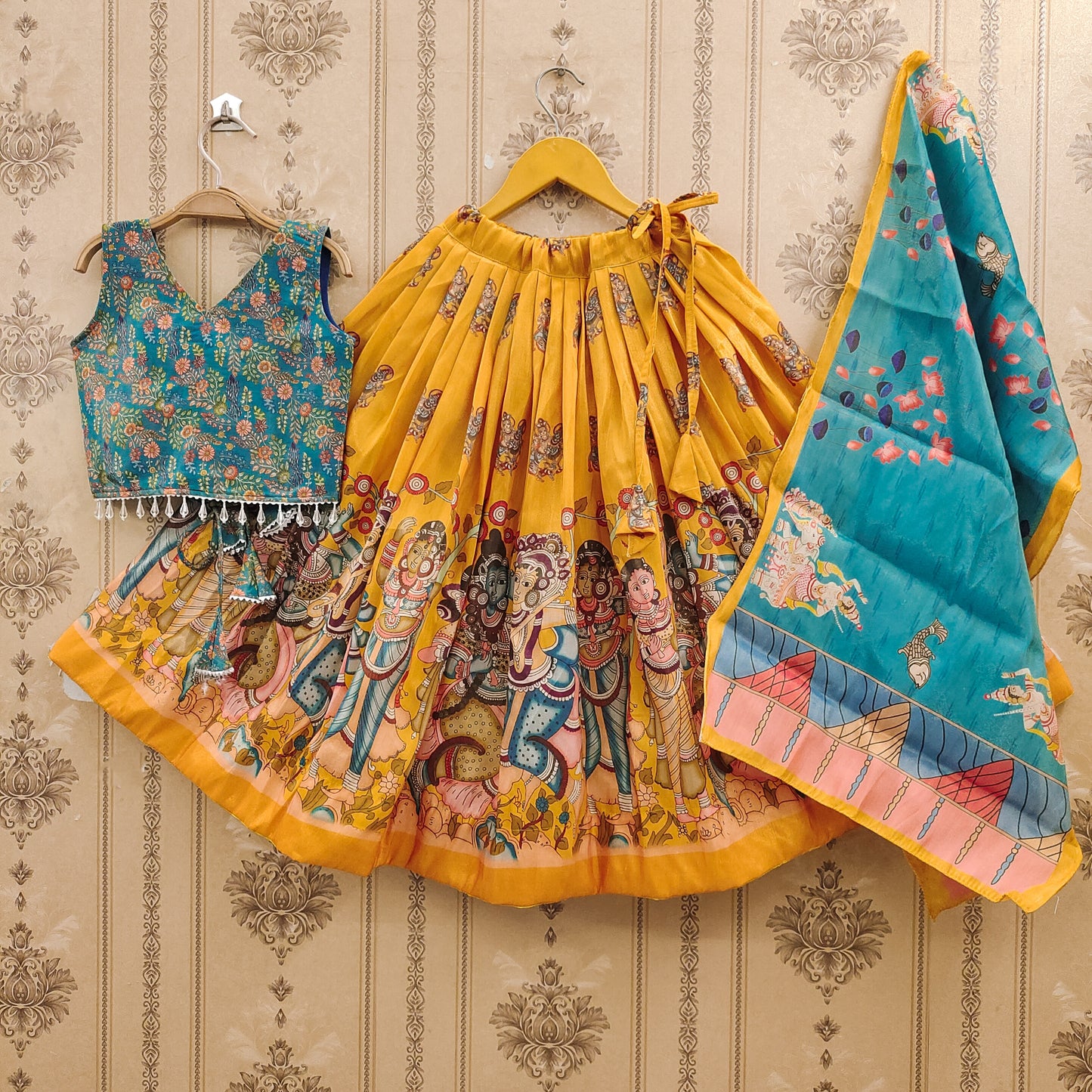 Trendy Kalamkari Kids Choli Set